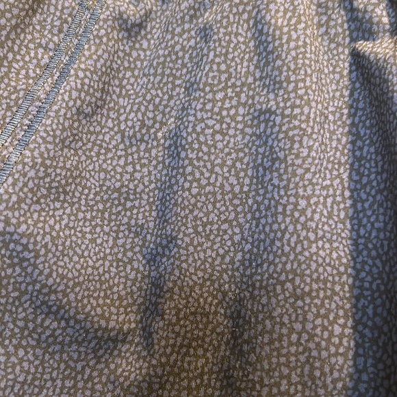 Lululemon Shorts (Reversible) - Picture 4 of 7